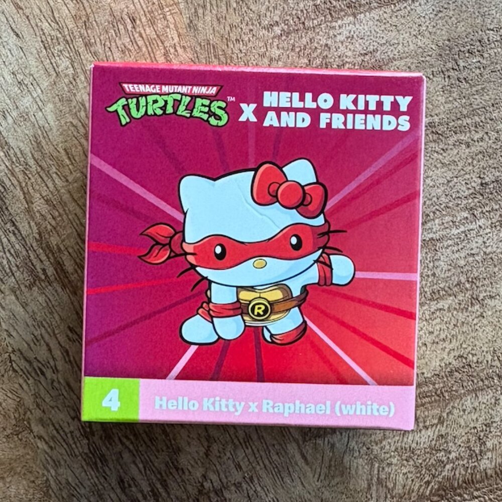 Teenage Mutant Ninja Turtles Raphael x Hello Kitty and Friends Figurine
